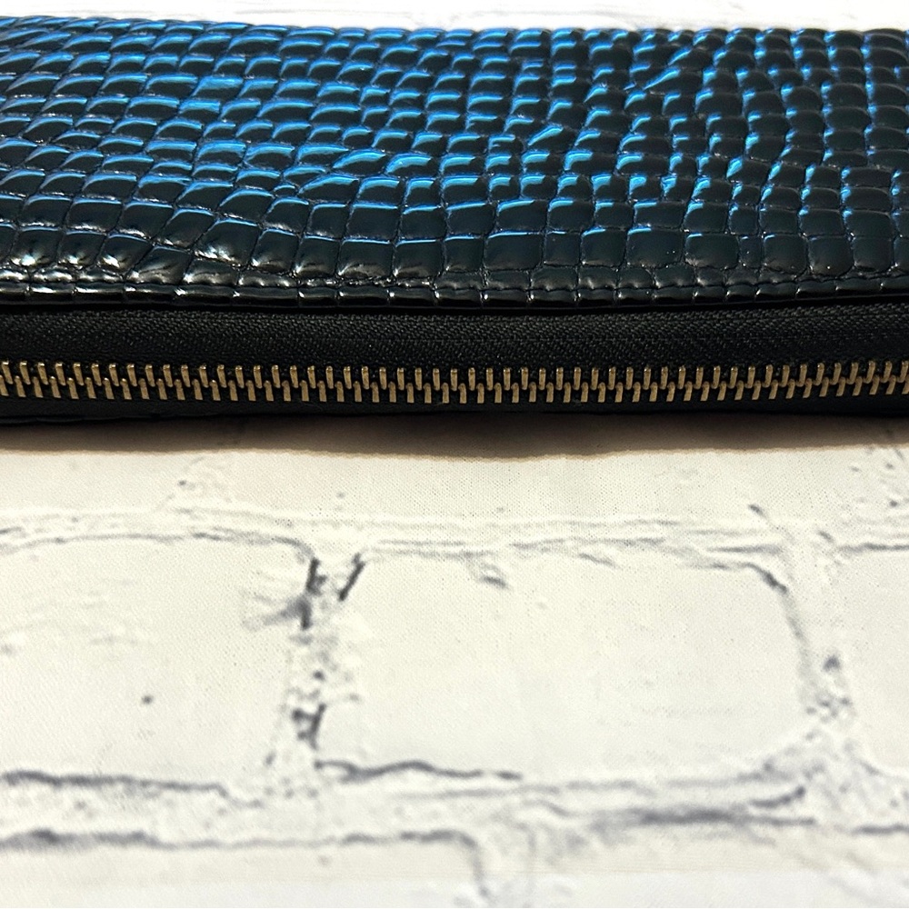 Tory Burch Black Croc-Embossed Long Zippy Wallet With Interior Logo Pattern - Picture 8 of 14